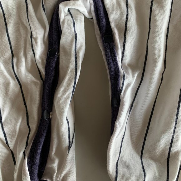 Disney Mickey Baby Onesie - Size 18 months with matching socks - Picture 5 of 8